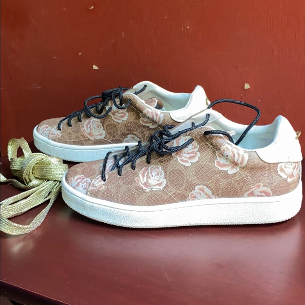 NWOT Coach Tennis Shoes-Size 8